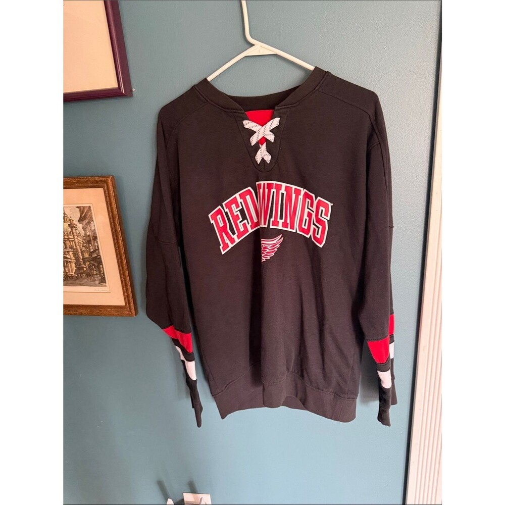 NHL Red Wings Black Crewneck Lace-Up Sweater with Red & White Accents